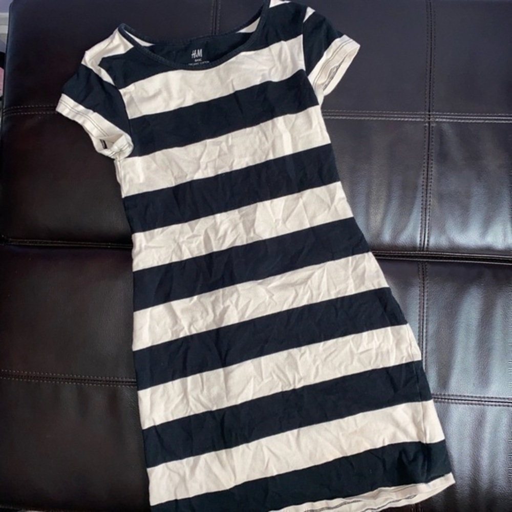 GIRLS S H&M BLACK AND WHITE STRIPED DRESS❗️ - Picture 1 of 3